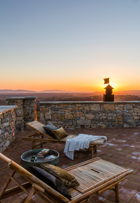 A closer look at Luxury Off The Grid Penthouse Residence